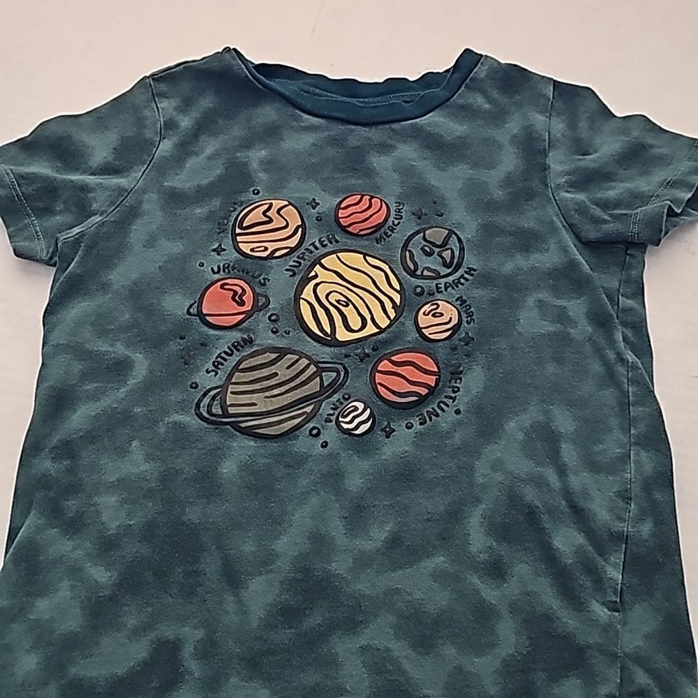Green tye dyed planet short sleeve kids tee size XS 4/5
